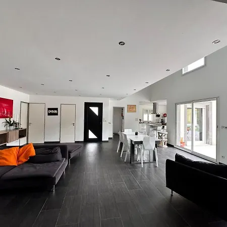 Maison Auderic 빌라