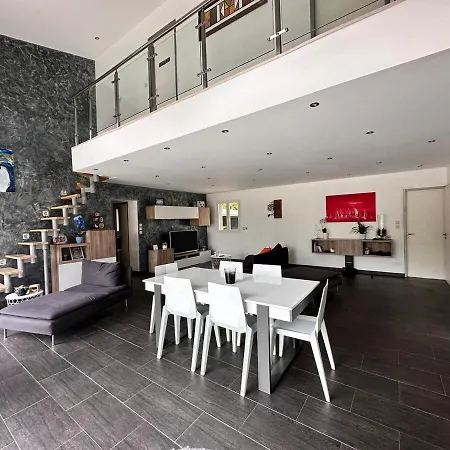 Maison Auderic Willa *